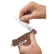 Load image into Gallery viewer, Navaja Suiza para vino Victorinox
