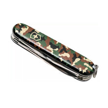 Cargar imagen en el visor de la galería, Multiherramienta Victorinox Climber, Camuflada 1.3703.94
