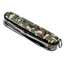 Load image into Gallery viewer, Multiherramienta Victorinox Huntsman, Camuflada 1.3713.94
