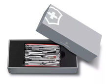 Cargar imagen en el visor de la galería, Multiherramienta Victorinox Swisschamp XXL 1.6795.XXL
