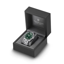 Load image into Gallery viewer, RELOJ VICTORINOX MAVERICK LARGE 43MM VERDE BRAZALETE, 241934
