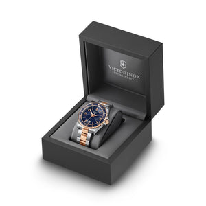 RELOJ VICTORINOX MAVERICK LARGE 43MM DORADO BRAZALETE, 241950