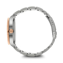 Load image into Gallery viewer, RELOJ VICTORINOX MAVERICK LARGE 43MM BRAZALETE, 242008

