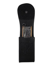 Cargar imagen en el visor de la galería, Set Victorinox Completo con Navaja Swisschamp, Estuche y Cordón
