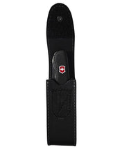 Cargar imagen en el visor de la galería, ESTUCHE VICTORINOX PARA CINTURON, CUERO NEGRO 4.0522.3

