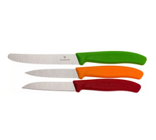 Cargar imagen en el visor de la galería, SET DE CUCHILLOS VICTORINOX PARA LEGUMBRES SWISS CLASSIC, 3 PIEZAS, 6.7116.32
