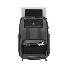 Cargar imagen en el visor de la galería, MORRAL VICTORINOX ARCHITECTURE URBAN2 DELUXE BACKPACK, GRIS 611954

