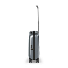 Cargar imagen en el visor de la galería, MALETA VICTORINOX AIROX GLOBAL HARDSIDE CARRY-ON, PLATA 612499
