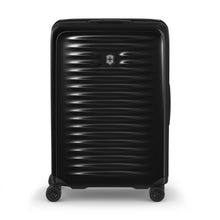 Load image into Gallery viewer, MALETA VICTORINOX AIROX MEDIUM HARDSIDE CASE, NEGRO 612506
