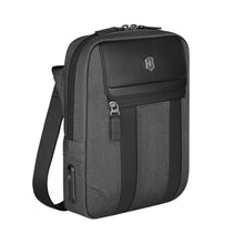 Cargar imagen en el visor de la galería, MANOS LIBRES VICTORINOX ARCHITECTURE URBAN2, NEGRO 612668
