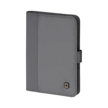 Cargar imagen en el visor de la galería, PORTA PASAPORTE VICTORINOX TRAVEL ESSENTIALS, GRIS 653362
