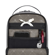Cargar imagen en el visor de la galería, MANOS LIBRES VICTORINOX TRAVEL ESSENTIALS, GRIS 653591
