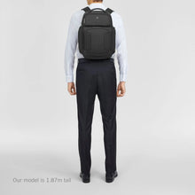 Cargar imagen en el visor de la galería, MORRAL VICTORINOX WERKS TRAVELER DELUXE BACKPACK, NEGRO 653644
