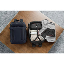 Cargar imagen en el visor de la galería, MORRAL VICTORINOX WERKS TRAVELER BOARDING BACKPACK, NEGRO 653650
