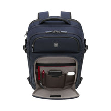 Cargar imagen en el visor de la galería, MORRAL VICTORINOX WERKS TRAVELER BOARDING BACKPACK, AZUL 653651
