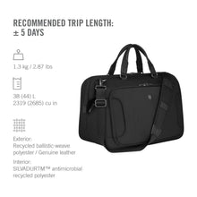 Cargar imagen en el visor de la galería, MALETIN VICTORINOX WERKS TRAVELER WEEKENDER, NEGRO 653652
