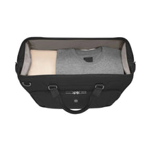 Cargar imagen en el visor de la galería, MALETIN VICTORINOX WERKS TRAVELER WEEKENDER, NEGRO 653652
