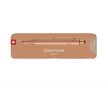 Cargar imagen en el visor de la galería, PORTAMINAS CARAN D&#39; ACHE BRUT ROSE 849, PREMIUM 844.997
