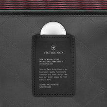 Load image into Gallery viewer, MORRAL VICTORINOX WERKS TRAVELER COMPACT BACKPACK, NEGRO 653642
