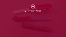 Load and play video in Gallery viewer, Como afilar sus cuchillos y navajas Victorinox
