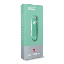 Load image into Gallery viewer, Multiherramienta Victorinox Classic SD Alox Minty mint, 0.6221.221G
