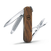 Load image into Gallery viewer, Multiherramienta Victorinox Classic SD Wood, 0.6221.63
