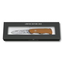 Load image into Gallery viewer, Multiherramienta Victorinox Damast Edicion limitada 2022, 0.8301.J22
