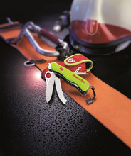 Cargar imagen en el visor de la galería, Multiherramienta Victorinox Rescue Tool con estuche en nylon, 0.8623.MWN
