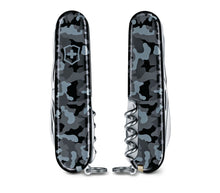 Load image into Gallery viewer, Multiherramienta Victorinox Huntsman, Camuflada marina 1.3713.942
