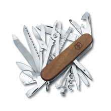Cargar imagen en el visor de la galería, Multiherramienta Victorinox Swisschamp Wood, 1.6791.63
