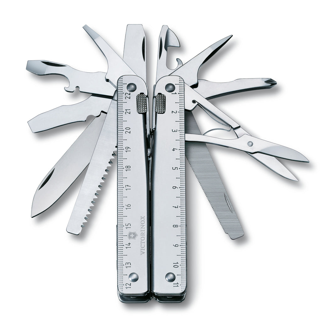 SWISS TOOL X PLUS VICTORINOX EN FUNDA CUERO 3.0338.L