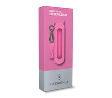 Load image into Gallery viewer, Estuche de silicona Victorinox para Classic SD, rosado 4.0452
