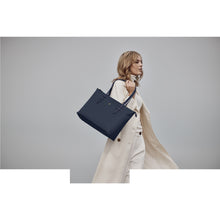 Cargar imagen en el visor de la galería, BOLSO VICTORINOX DELUXE BUSINESS TOTE, AZUL 606825
