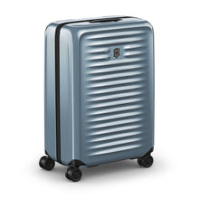 Load image into Gallery viewer, MALETA VICTORINOX AIROX MEDIUM HARDSIDE CASE, AZUL CLARO 610925
