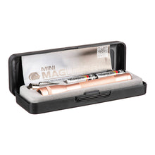 Cargar imagen en el visor de la galería, LINTERNA MAG-LITE MINIMAG LED 2 AAA, ROSE GOLD P32SV2
