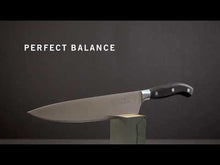 Cargar y reproducir el video en el visor de la galería, CUCHILLO VICTORINOX CHEF FORJADO 25, 7.7403.25G
